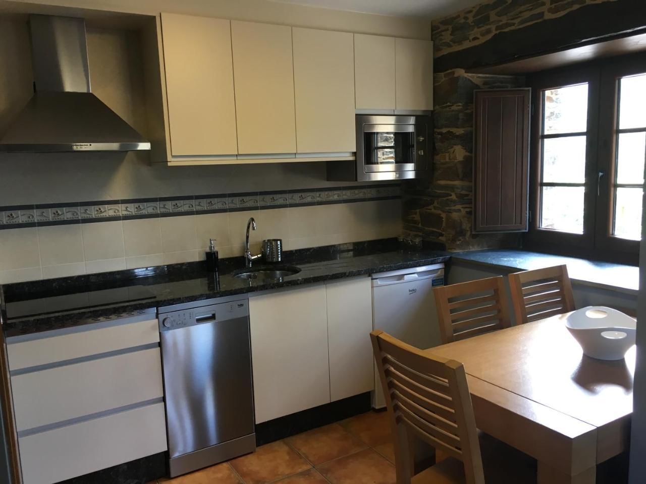 Apartamentos Carola San Tirso de Abres Bagian luar foto