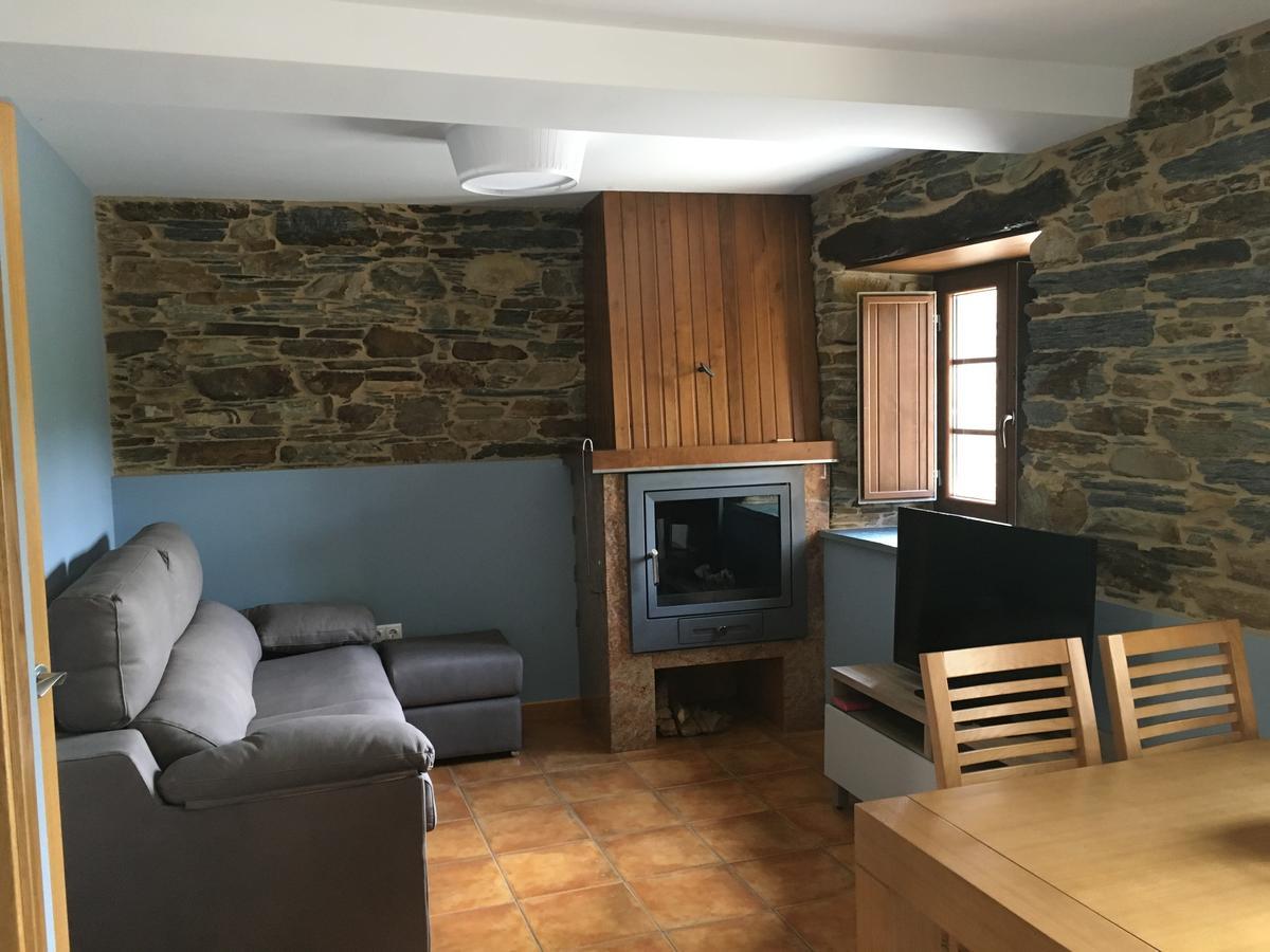 Apartamentos Carola San Tirso de Abres Bagian luar foto