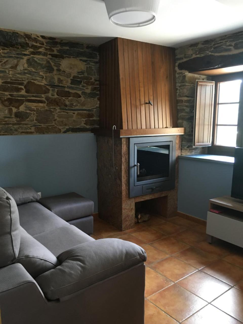 Apartamentos Carola San Tirso de Abres Bagian luar foto